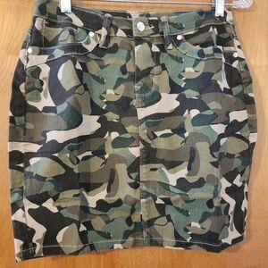 Venus Stretch Camouflage Skirt